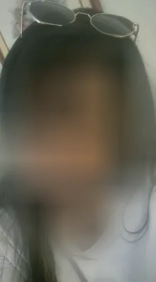 Astrid, 33