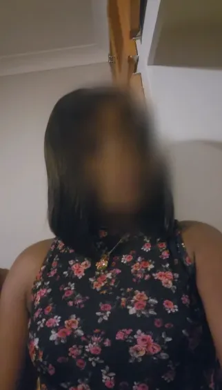 Claudia, 38
