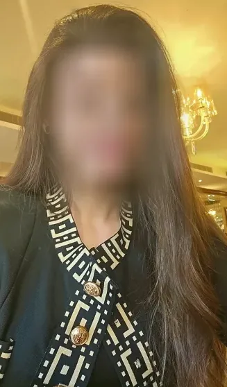Elisabeth, 37