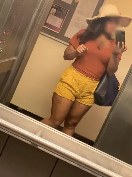 Emily, 34