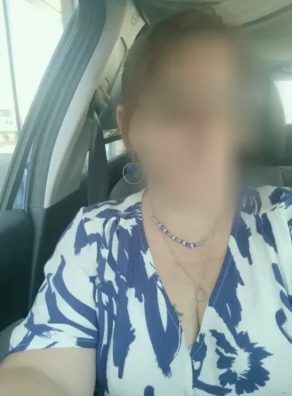 Emma, 40
