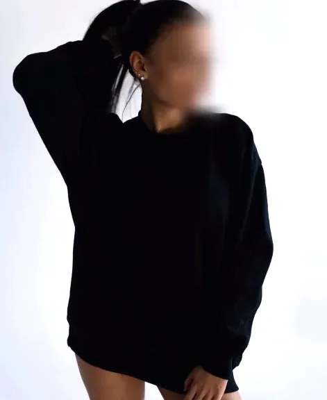 Fiona, 29