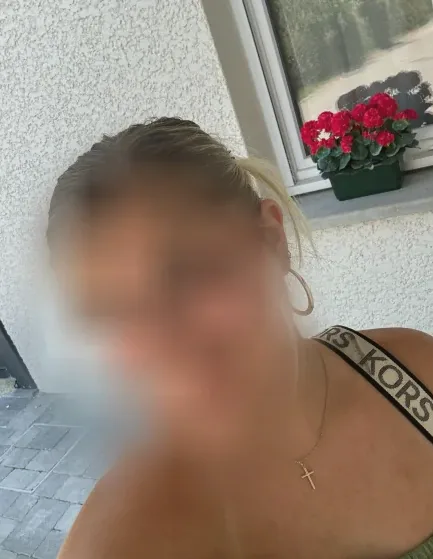 Franziska, 22
