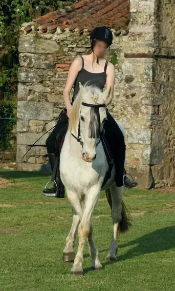 Hannah, 27