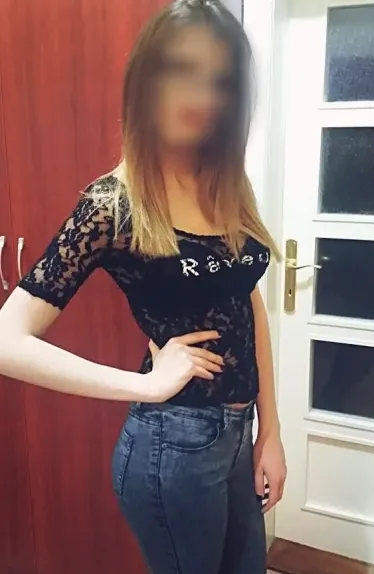 Jana, 32