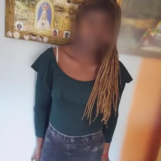 Julia, 36