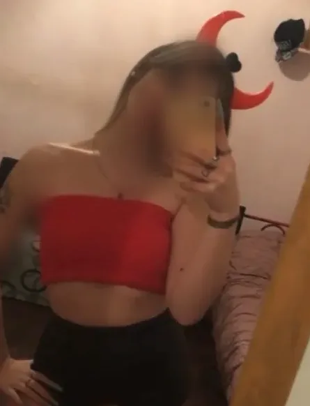 Marie, 32