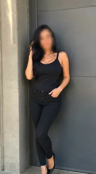 Marlene, 33