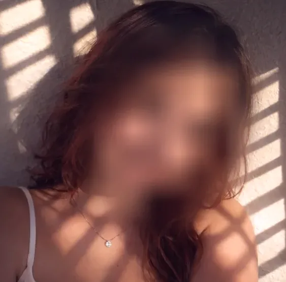 Nele, 23