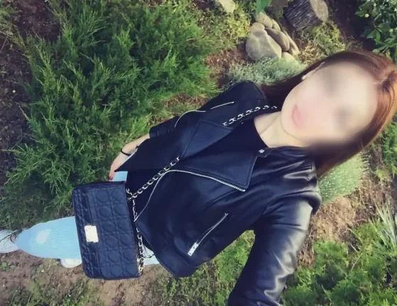 Nora, 31