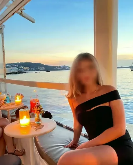 Sanja, 28