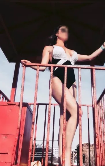 Valentina, 39